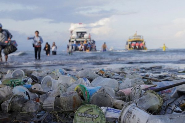 Gambar Sampah Plastik di Indonesia: Tanggung Jawab Semua Pihak